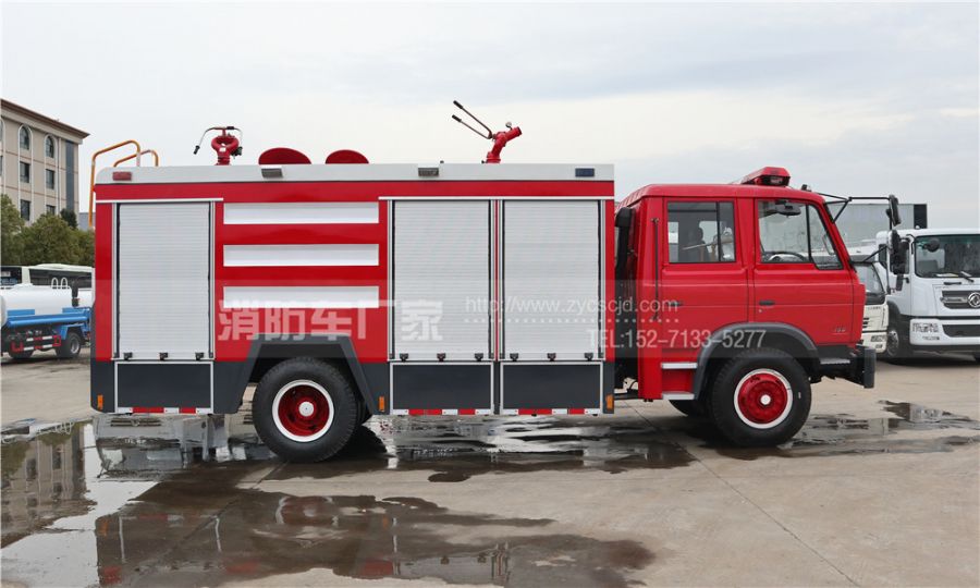 東風153三劑聯(lián)用消防車 東風153三劑聯(lián)用消防車