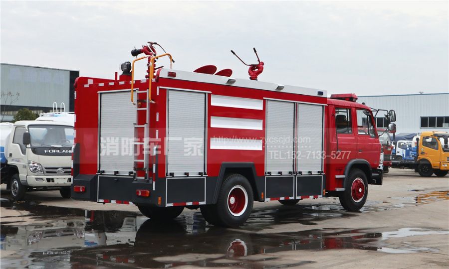 東風153三劑聯(lián)用消防車 東風153三劑聯(lián)用消防車
